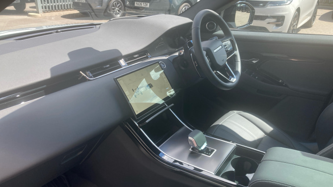 Land Rover Range Rover Evoque 1.5 P270e Hoxton Edition 5dr Auto Hatchback - Image 48
